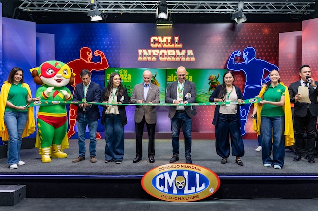 Mamá Lucha se sube al ring con una llave de ahorro