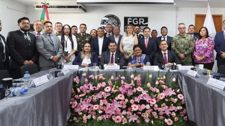 🪖🚨 “Somos más fuertes que el crimen”… dicen desde la mesa, mientras afuera suena otra historia