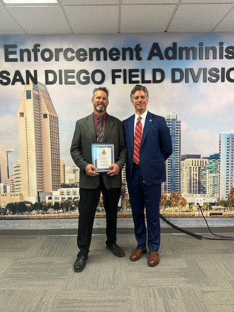 🏅💊 Policía de San Diego reconocido por combate a sobredosis de fentanilo