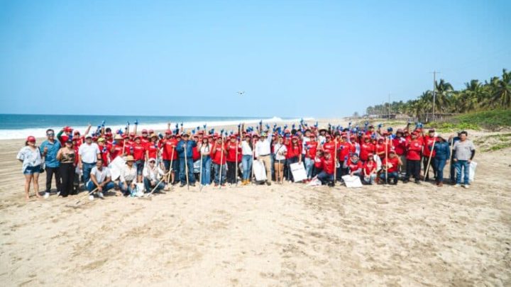 🌊🛒 OXXO se va al mar: educación ambiental y limpieza de playas para salvar océanos en México